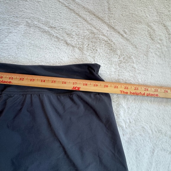 REI Co-Op Womens XL Athletic Shorts Gray Hiking Running Lightweight Stretch - Picture 3 of 12